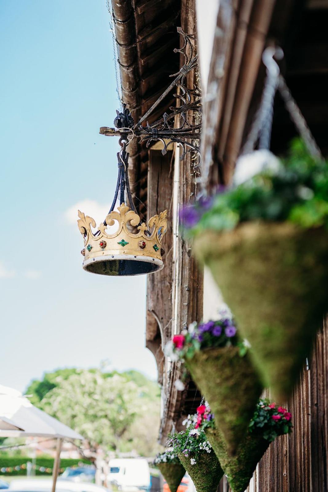 The Crown Inn Chiddingfold Eksteriør billede