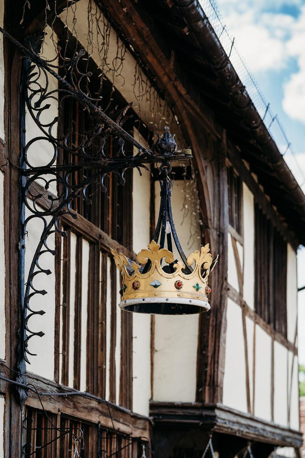 The Crown Inn Chiddingfold Eksteriør billede