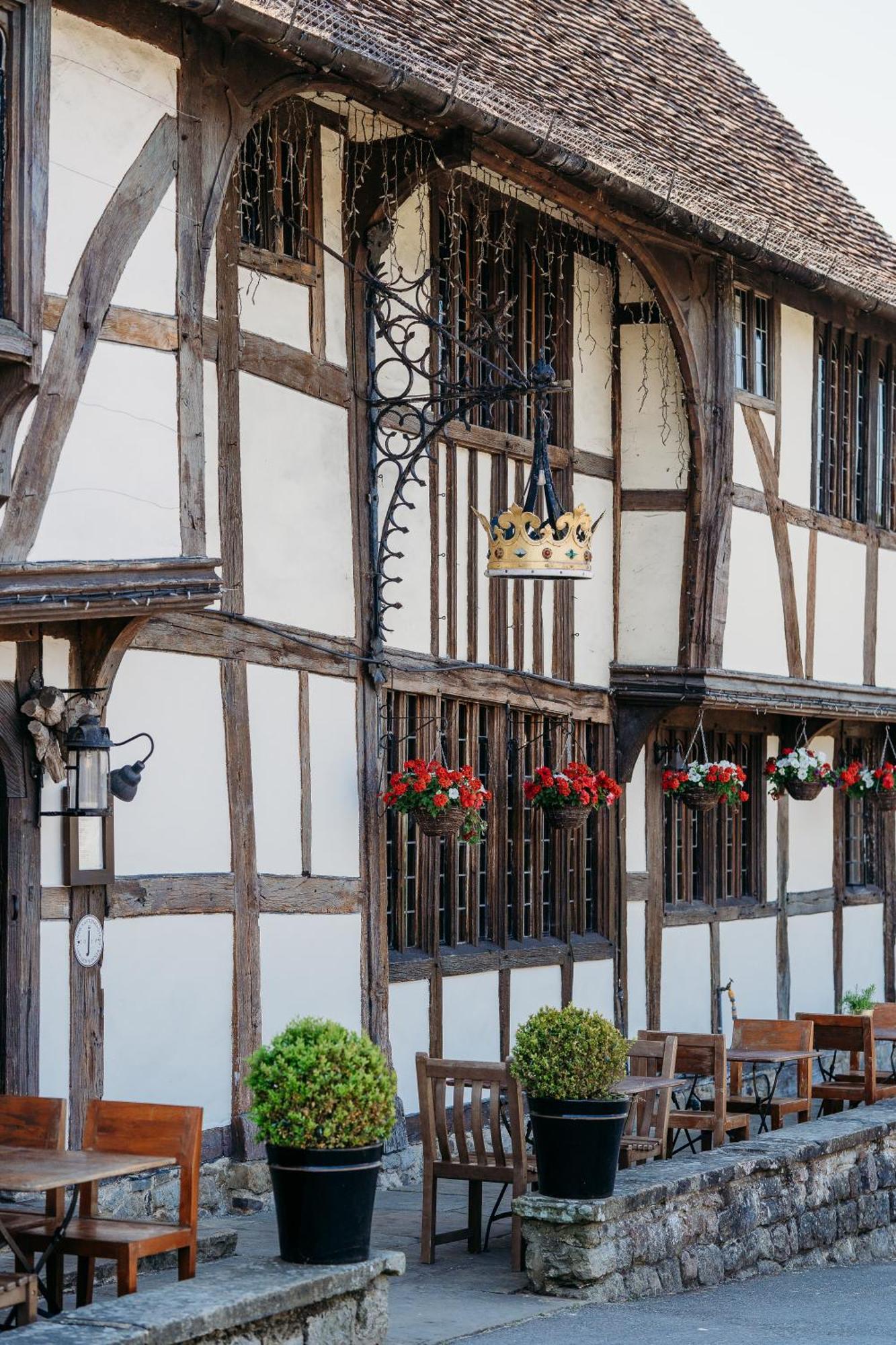 The Crown Inn Chiddingfold Eksteriør billede